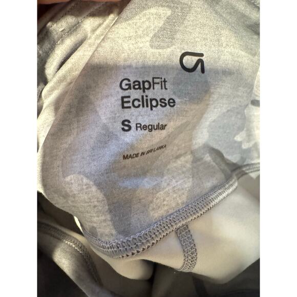 GapFit Eclipse Cropped Camo Leggings Gray Small High Rise Stretch Workout - Picture 5 of 6